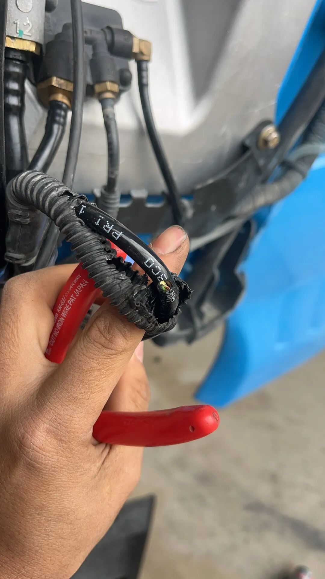 图片[3]-重汽汕德卡在档无法回空故障-车机屋